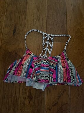 PINK Victoria’s Secret Colorful Tribal Print Flounce Bikini Top 🌺☀️